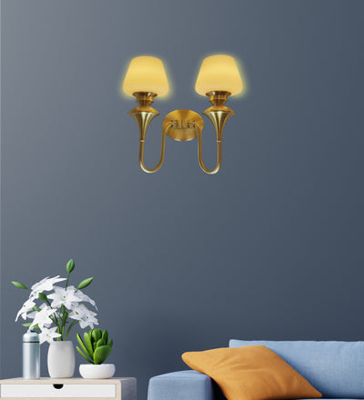 GOLDEN DOUBLE PYRAMID WALL LAMP