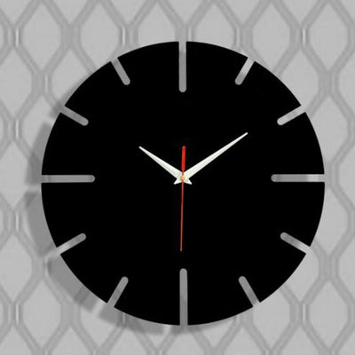 PITCHY BLACK & WHITE RUSTIC WALL CLOCK