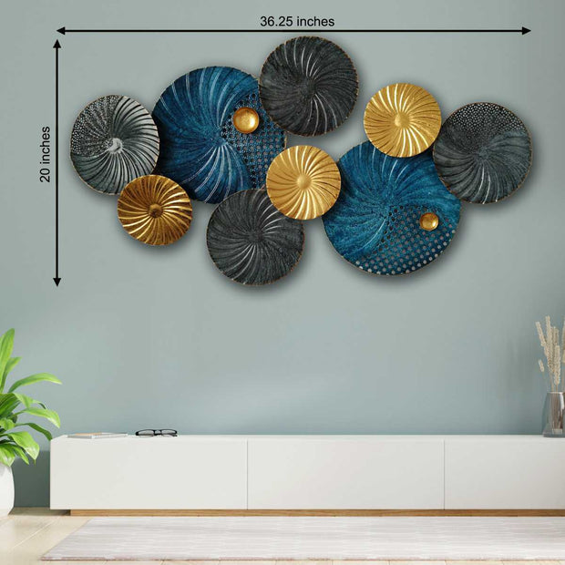 MULTICOLORED SOBERLY FINISHED FLORIATED WALL DECOR