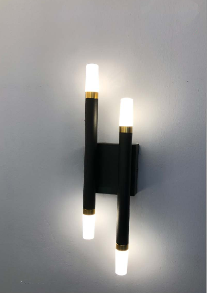 TRENDY BLACK AND WHITE DESIGNER WALL LAMP