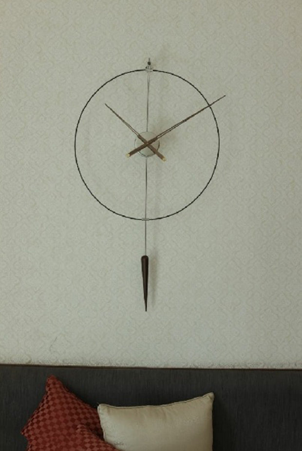 VINTAGE WALL CLOCK WITH BRASS EXTRACT