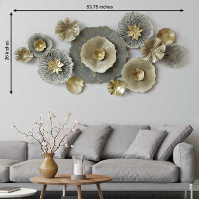 FLOWER PATTERNED GREY AND CREAM METAL WALL DÉCOR